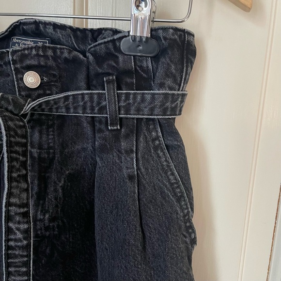 Abercrombie Paperbag Mom Jeans Washed Black Size 28 90s y2k Denim Tapered Leg - Picture 4 of 9